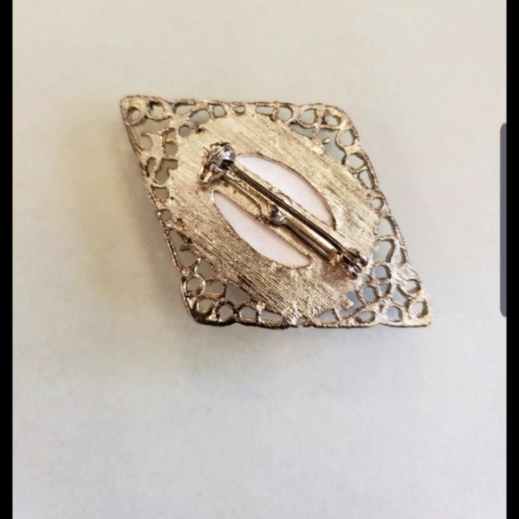 Vintage Gold Tone Brooch Sunflower - Picture 4 of 4